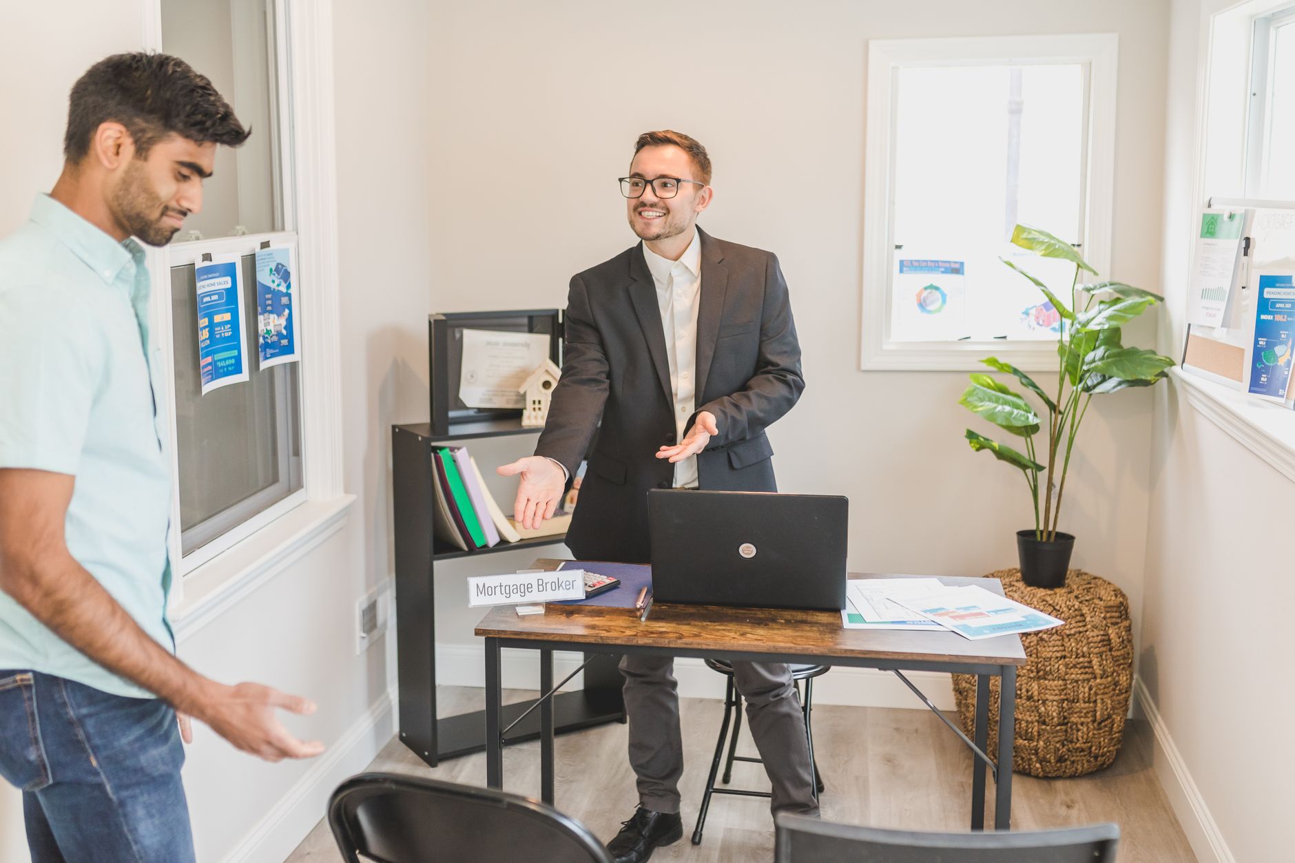 How a Local Home Loan Broker Can Simplify Buying and Refinancing in South-East Melbourne