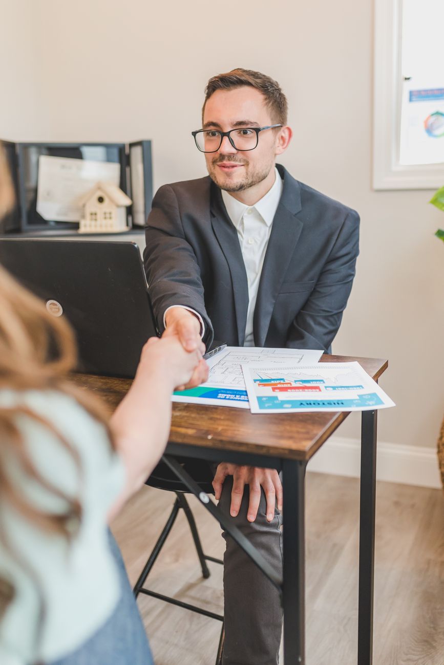 How Local Home Loan Brokers Help Buyers and Refinancers Make Smarter Decisions