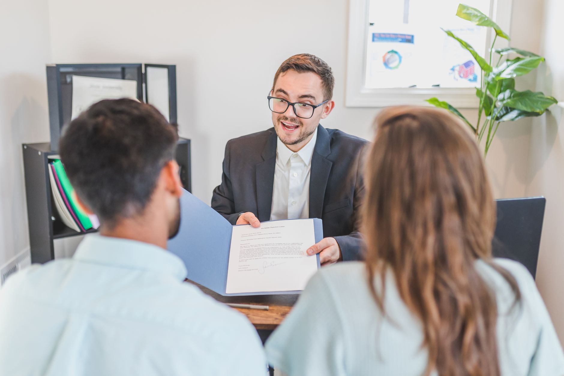 How a Local Home Loan Broker Can Simplify Buying and Refinancing in Melbourne's South-East